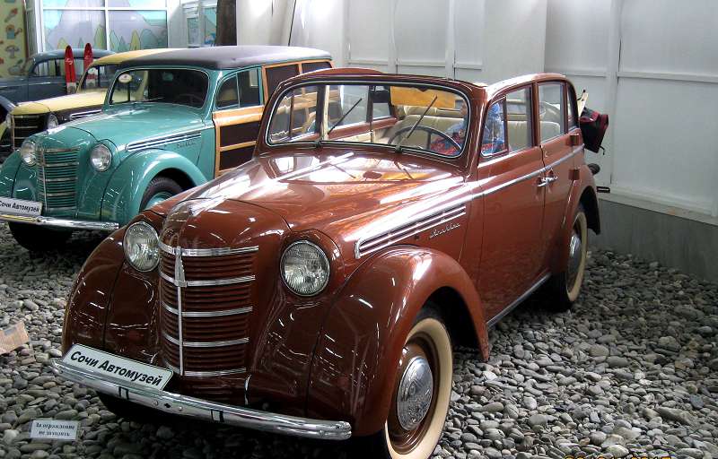 Ретро автомобильный Музей рассчитан на не только любителей автомобилей
