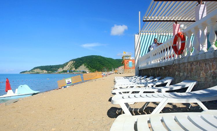 Пляж Санатория "Лермонтово" считается самым комфортным
