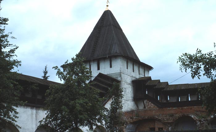 Боевая Угличская башня Спасо-Преображенского монастыря