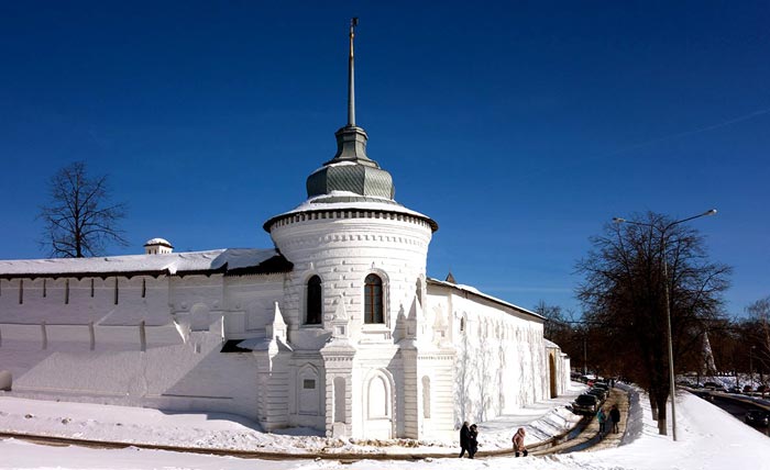 Богоявленская башня Спасо-Преображенского монастыря