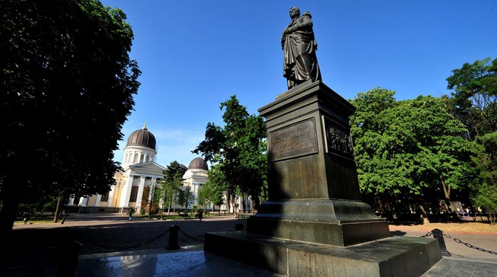 Памятник Графу Михаилу Воронцову в Одессе