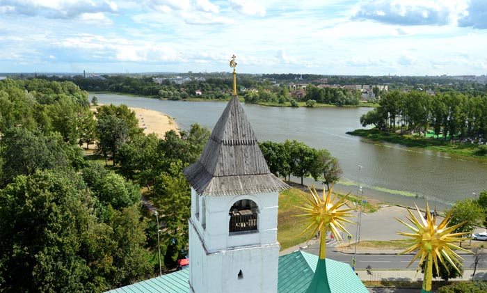 Вид со смотровой площадки монастырской Колокольни-Звонницы
