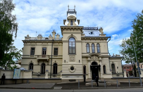 Музей ИЗО (Усадьба Сандецкого)