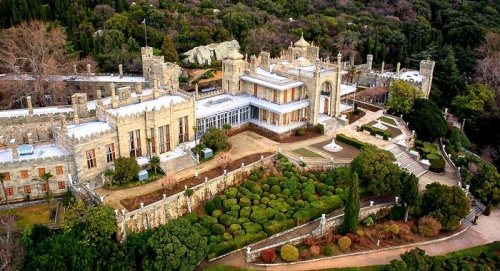 Воронцовский (Алупкинский) дворец