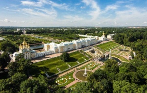 На чем можно удобно и быстро добраться до Петергофа