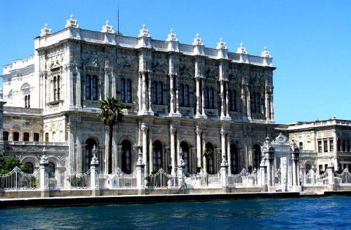 Дворец Долмабахче