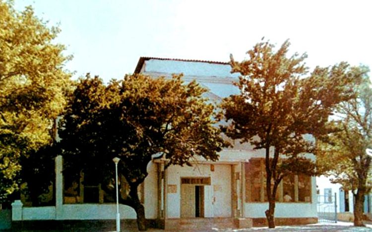 В советские времена в храмовом здании работал городской Дом пионеров