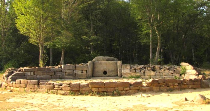 Дольмен мудрости - место, где можно загадать желание