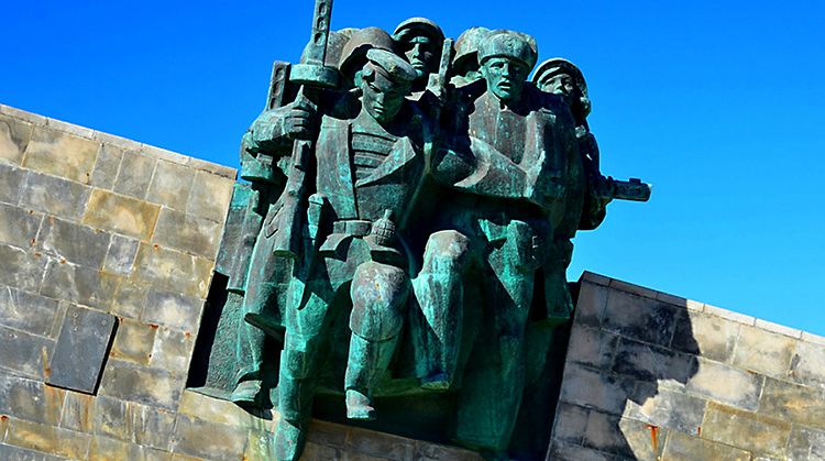 Мемориальная Галерея "Малая земля" - один из самых популярных туристических объектов