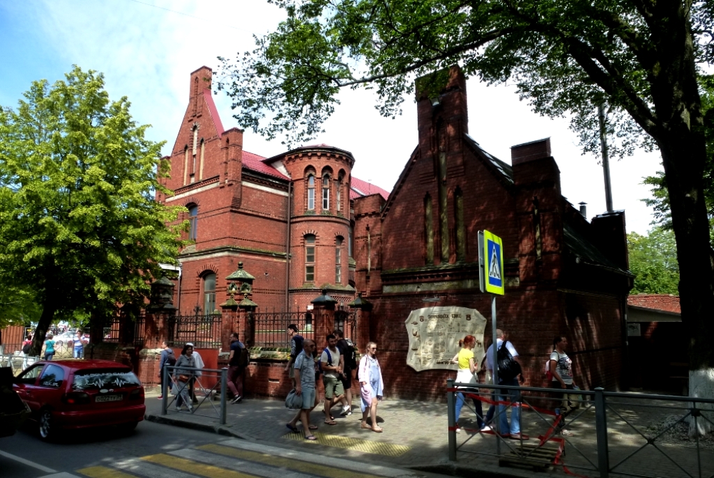 Здание Почтамта - архитектурный образец неоготического стиля