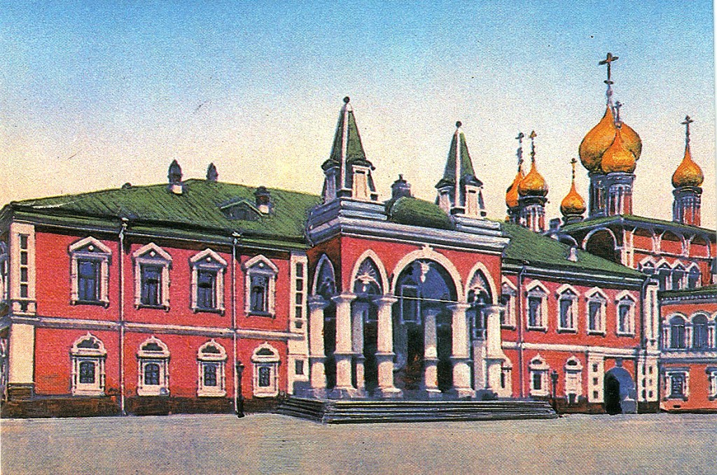 В 30-е годы 20 века прекрасный образец храмовой архитектуры был уничтожен