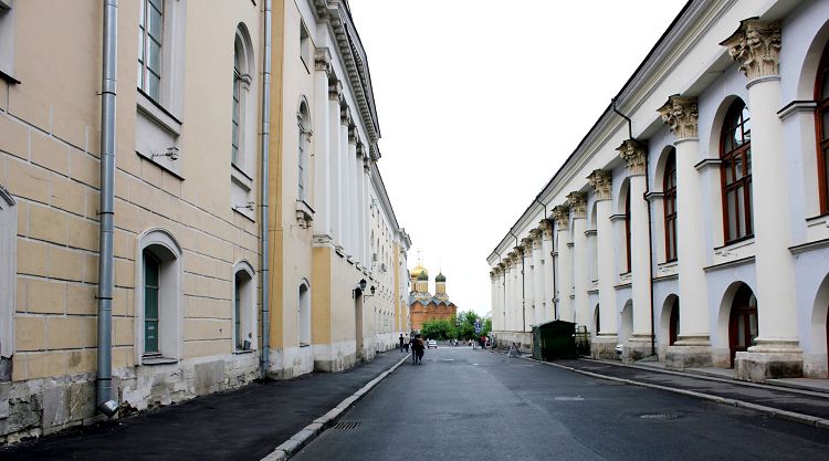 В первой половине 19 столетия рядом с Гостиным двором появился Новый Гостиный двор