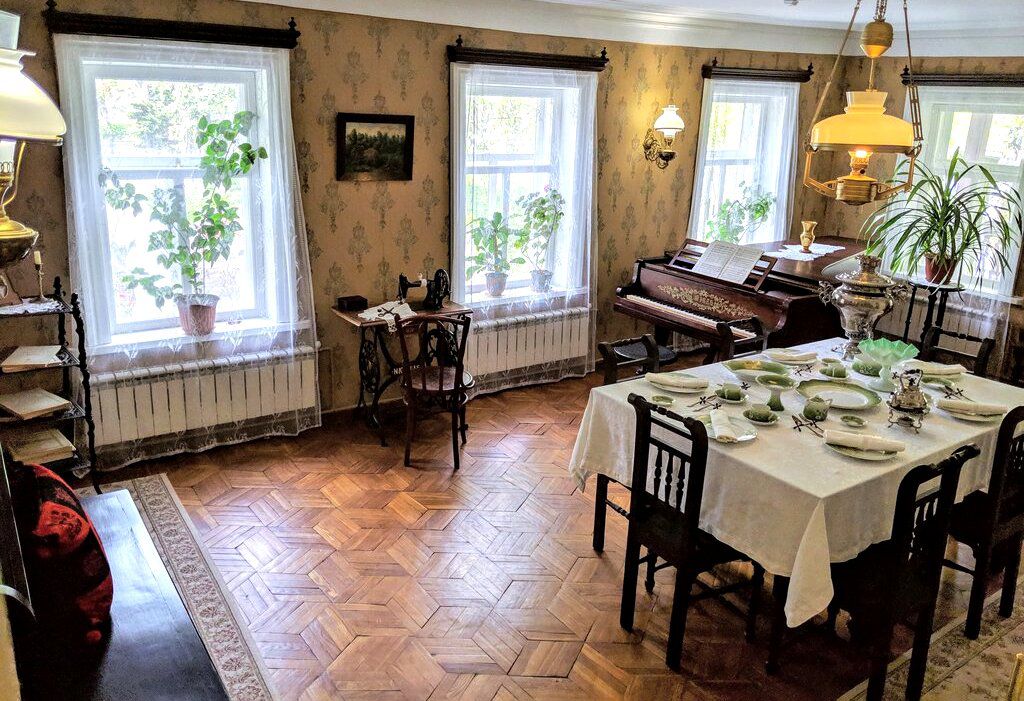 В Музее Ленина царит бытовая атмосфера конца 19 столетия В Музее Ленина царит бытовая атмосфера конца 19 столетия