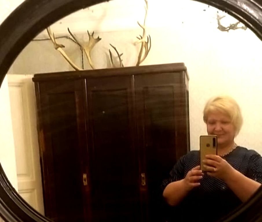 Запечатлеть себя в старинном зеркале Пельцама - хорошая примета Запечатлеть себя в старинном зеркале Пельцама - хорошая примета