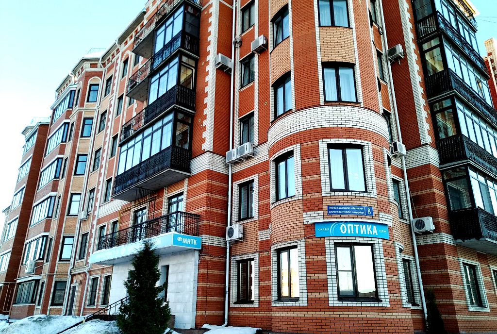 Офтальмологический центр микрохирургии глаза находится в современном доме