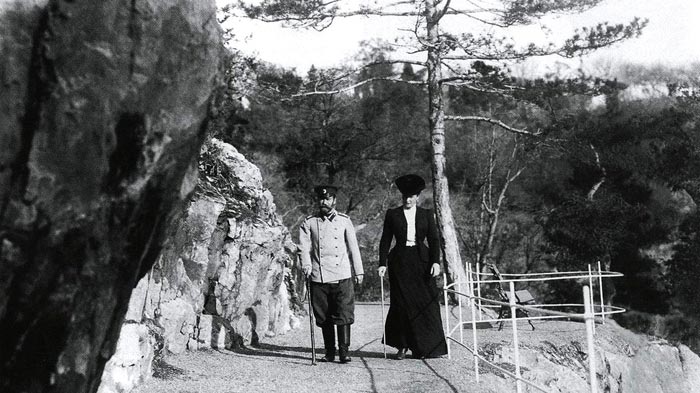 Николай Второй часто прогуливался по этой тропе со своей супругой