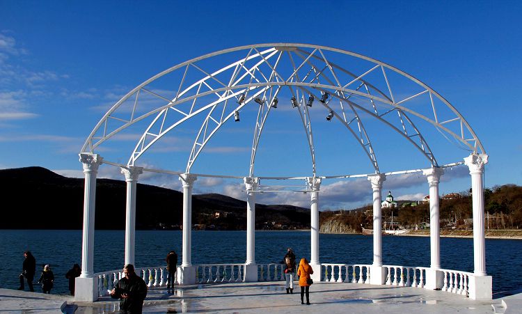 Зимнее путешествие в Абрау-Дюрсо - один из приятных сюрпризов Новороссийска Зимнее путешествие в Абрау-Дюрсо - один из приятных сюрпризов Новороссийска