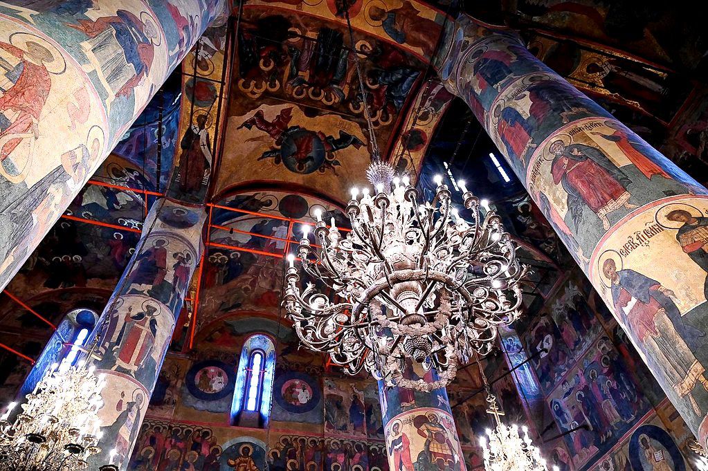 Храмовое паникадило имеет свою особую историю, связанную с войной 1812 года