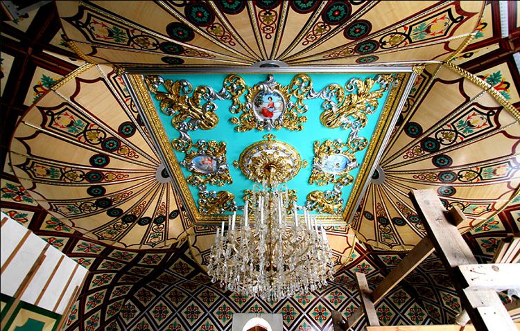 Увидеть внутреннее великолепие Виллы рядовым туристам не удастся