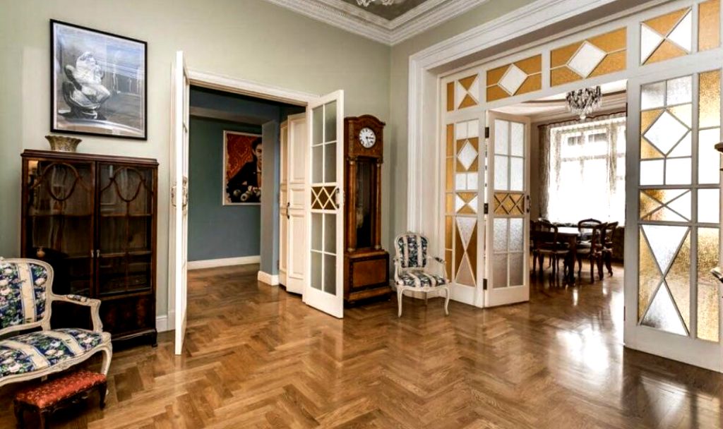 Все квартиры были спроектированы по анфиладному стилю