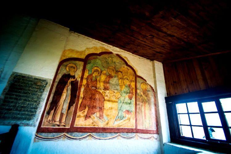 Ветхозаветная троица - единственное сохранившееся изображение храма