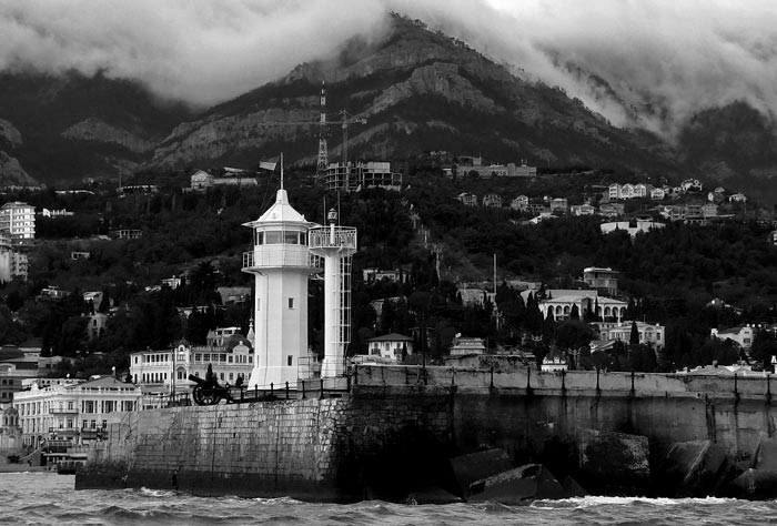 Мол и Маяк, сооруженные с подачи Александра Третьего