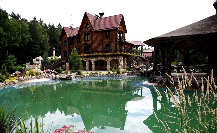 В сказочном Берендеевом царстве жила девушка Снегурочка