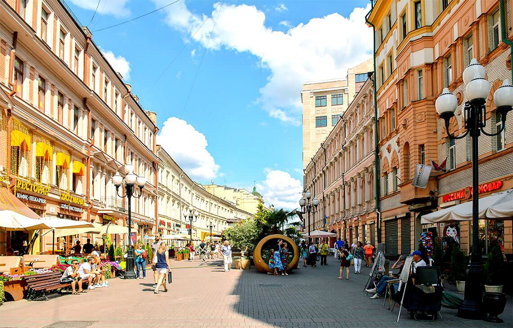 Ах, Арбат мой, Арбат, ты мое признание....