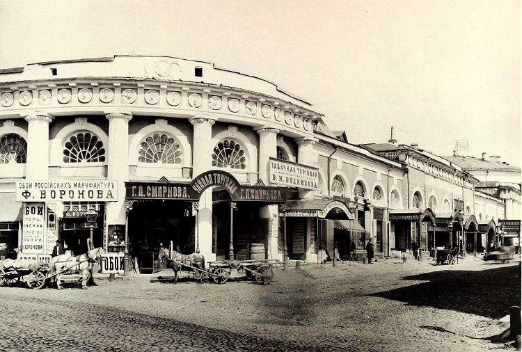 Так выглядели Средние торговые ряды с улицы Варварка до конца 19 века