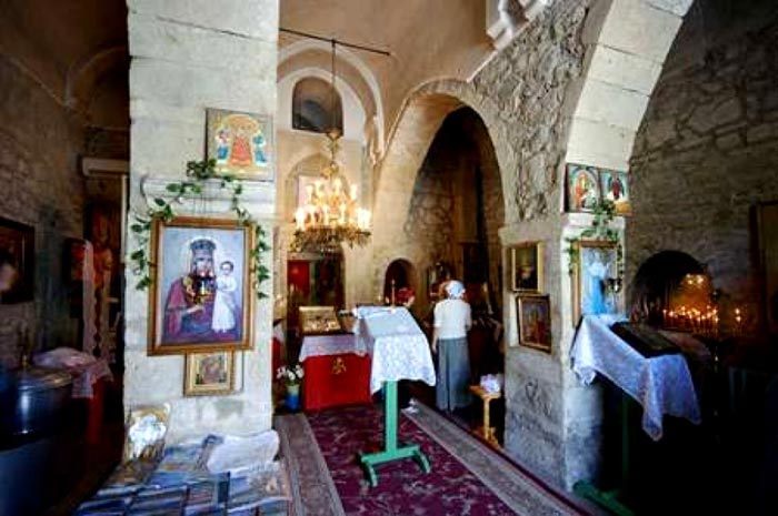 Внутри Храма Иверской Богоматери