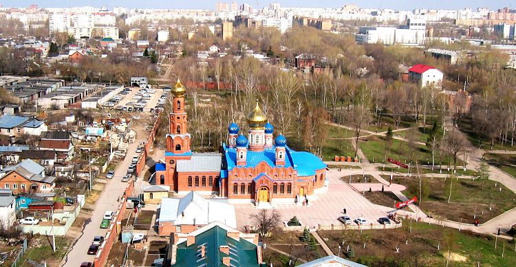 Комплекс Свято-Воскресенского монастыря застраивается и облагораживается