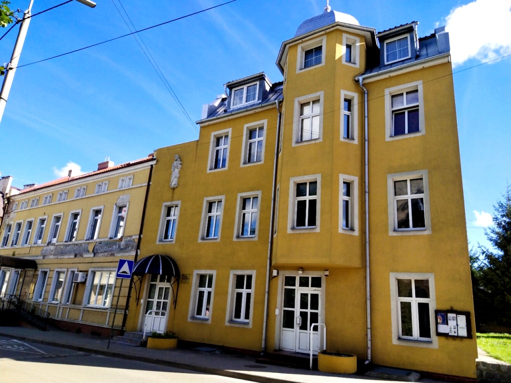 Костел Святого Иосифа украсил город Тапиау также в начале 20 столетия