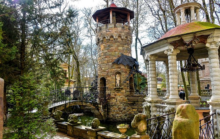 Увидеть Старый парк и узнать историю его создания будет интересно всем