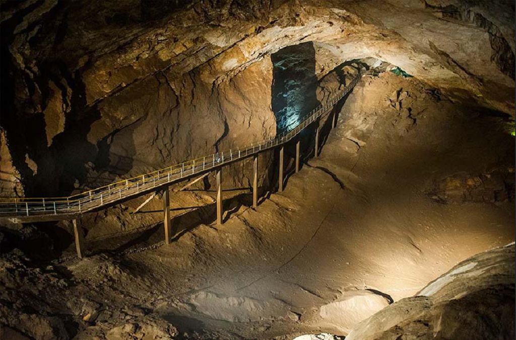 Абхазия новоафонская пещера фото пещеры