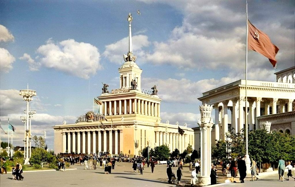 Новый Главный павильон появился на ВДНХ в 50-х годах 20 века