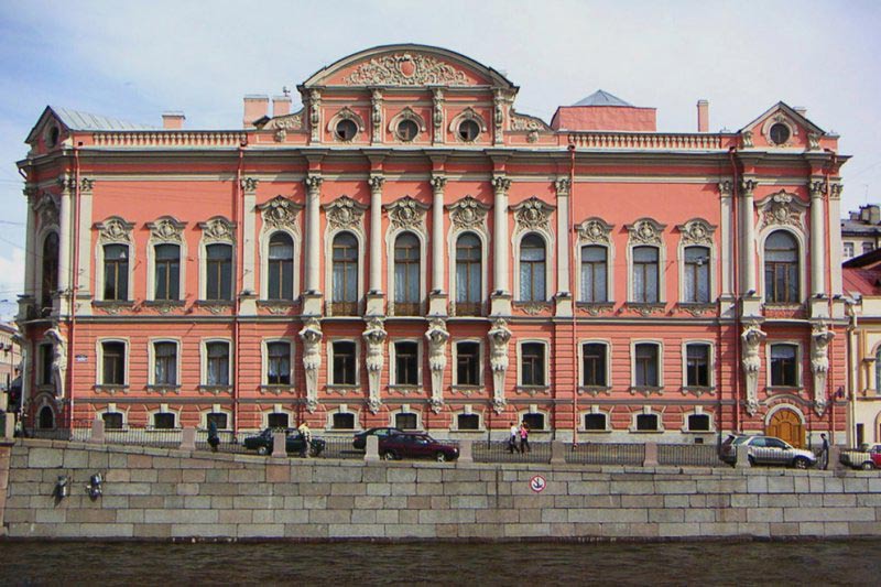 Дворец Белосельских-Белозерских на Невском проспекте Петербурга