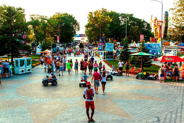 Парк 30-летия Победы - центральный парк развлечений Анапы