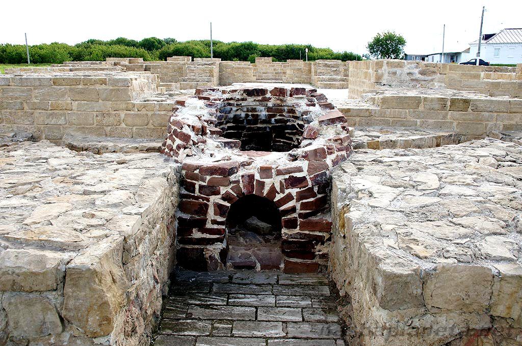 От монументального банного комплекса 13-14 столетий почти ничего не осталось