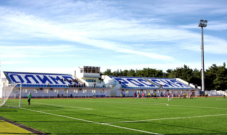 На Стадионе Олимп шла подготовка исландской команды к  соревнованиям