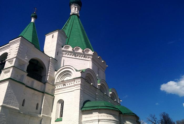 Южный притвор с колокольней Архангело-Михайловского собора 