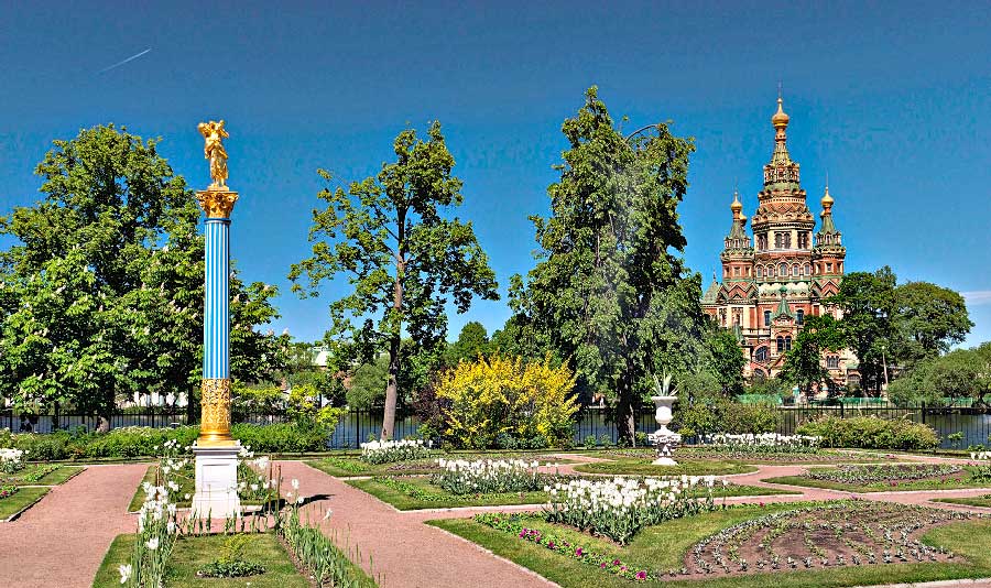 В Колонистском парке Петергофа