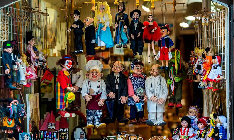 Пражские марионетки - довольно эксклюзивный подарок