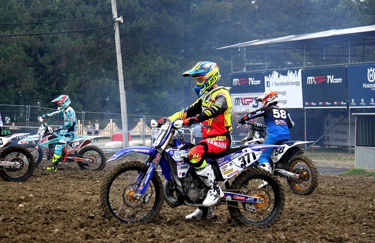 Мотокроссная трасса в Новомихайловском солидная и крутая