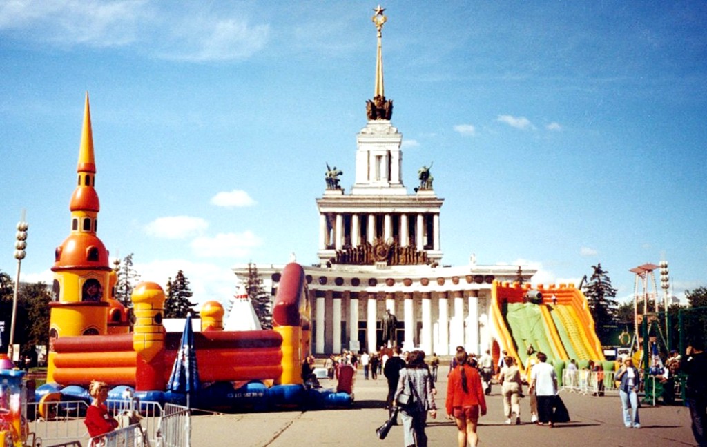 Захваченное частными предпринимателями пространство ВДНХ было решено реанимировать