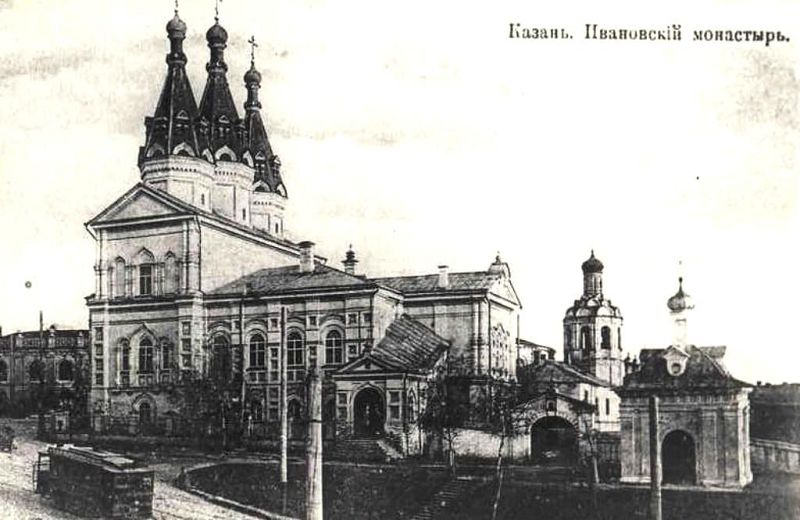 Новый Иоанно-Предтеченский собор, повторяя прежний, был значительно крупнее