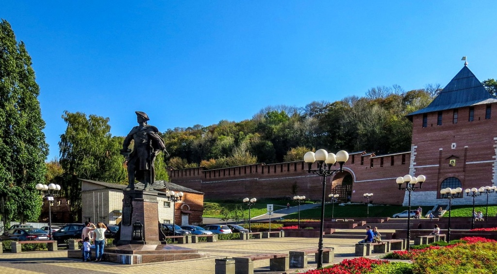 Памятник Петру Первому около Зачатьевской башки