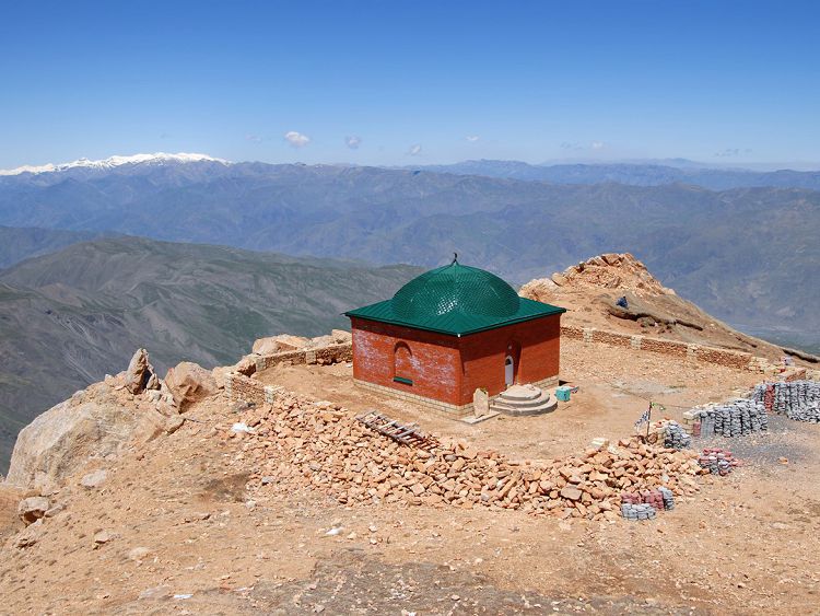 Гора шалбуздаг в дагестане фото