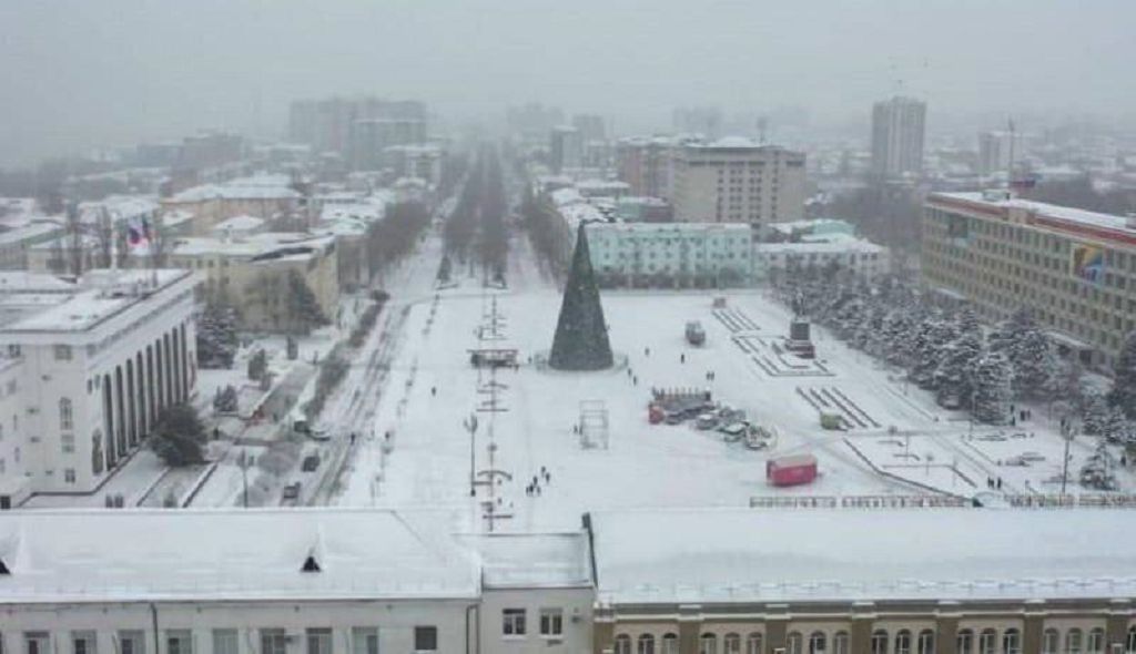 Погода в махачкале. Зима в Махачкале. Снег в Махачкале 2022. Зима в Махачкале 2020.