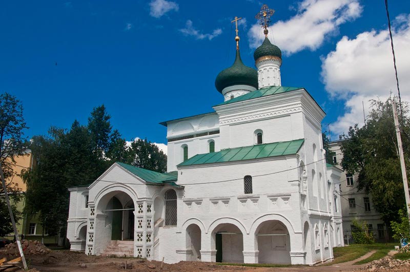 Западный фасад Церкви Рождества Христова