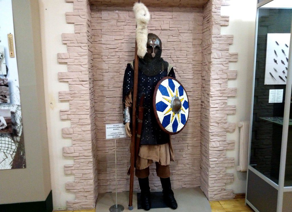 Здесь можно увидеть как выглядел золотоордынский воин в те далекие времена